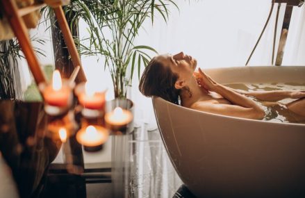 Comment créer une ambiance zen pour une salle de bain relaxante